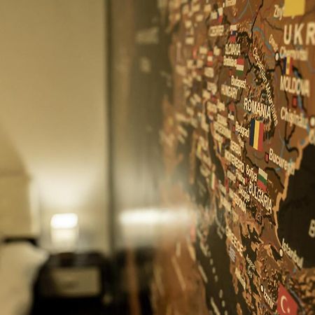 Studio Six Continents Petroşani Екстериор снимка