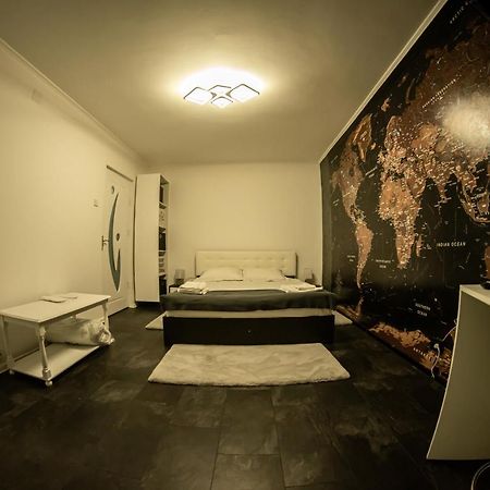 Studio Six Continents Petroşani Екстериор снимка