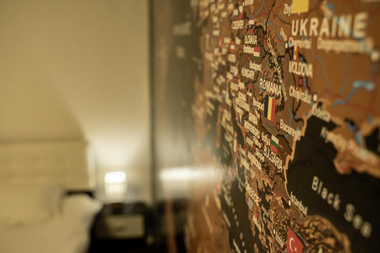 Studio Six Continents Petroşani Екстериор снимка