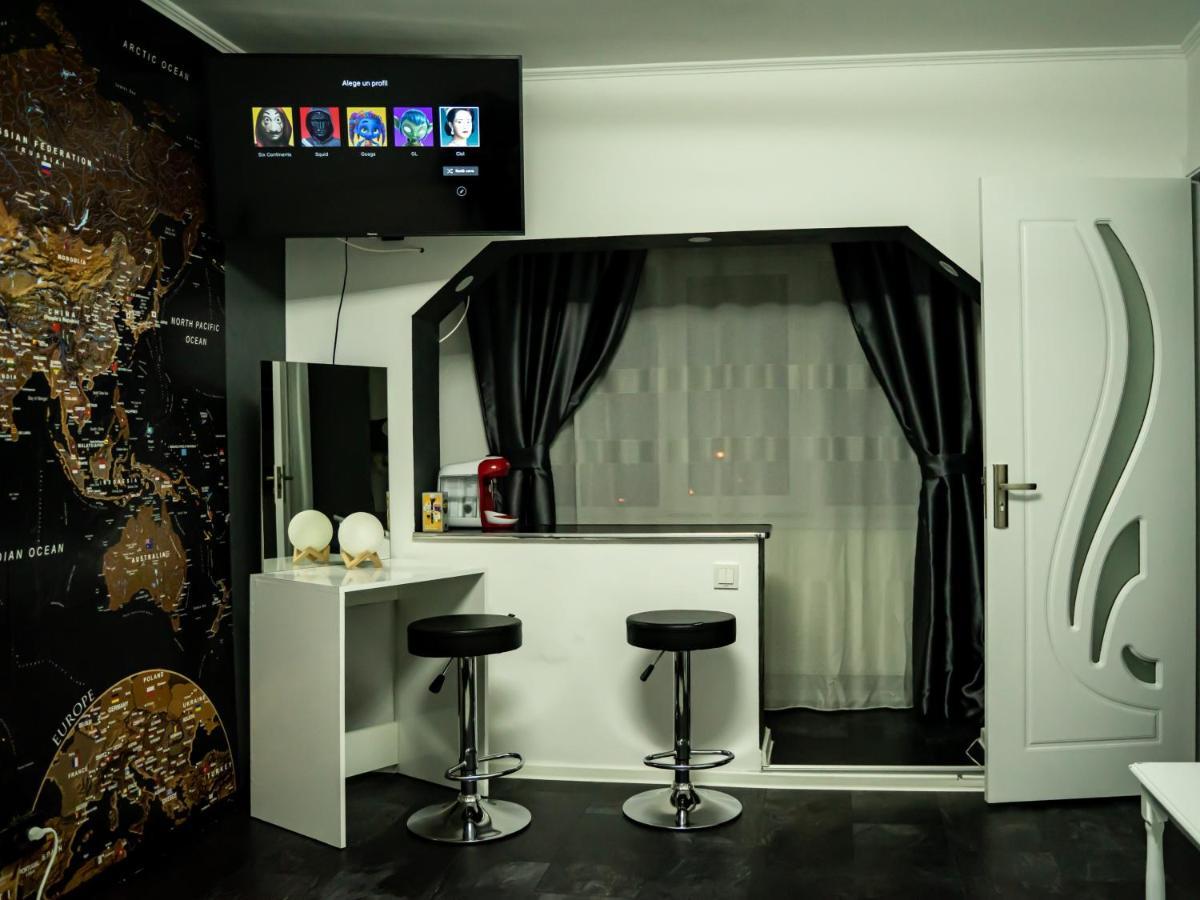 Studio Six Continents Petroşani Екстериор снимка